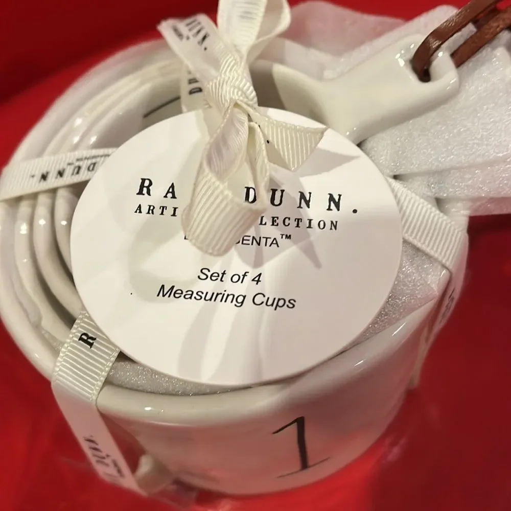 NWT Rae Dunn measuring cups